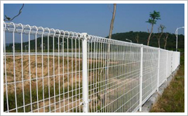 供应防撞护栏网、建筑护栏网、白色护栏网_五金类栏目